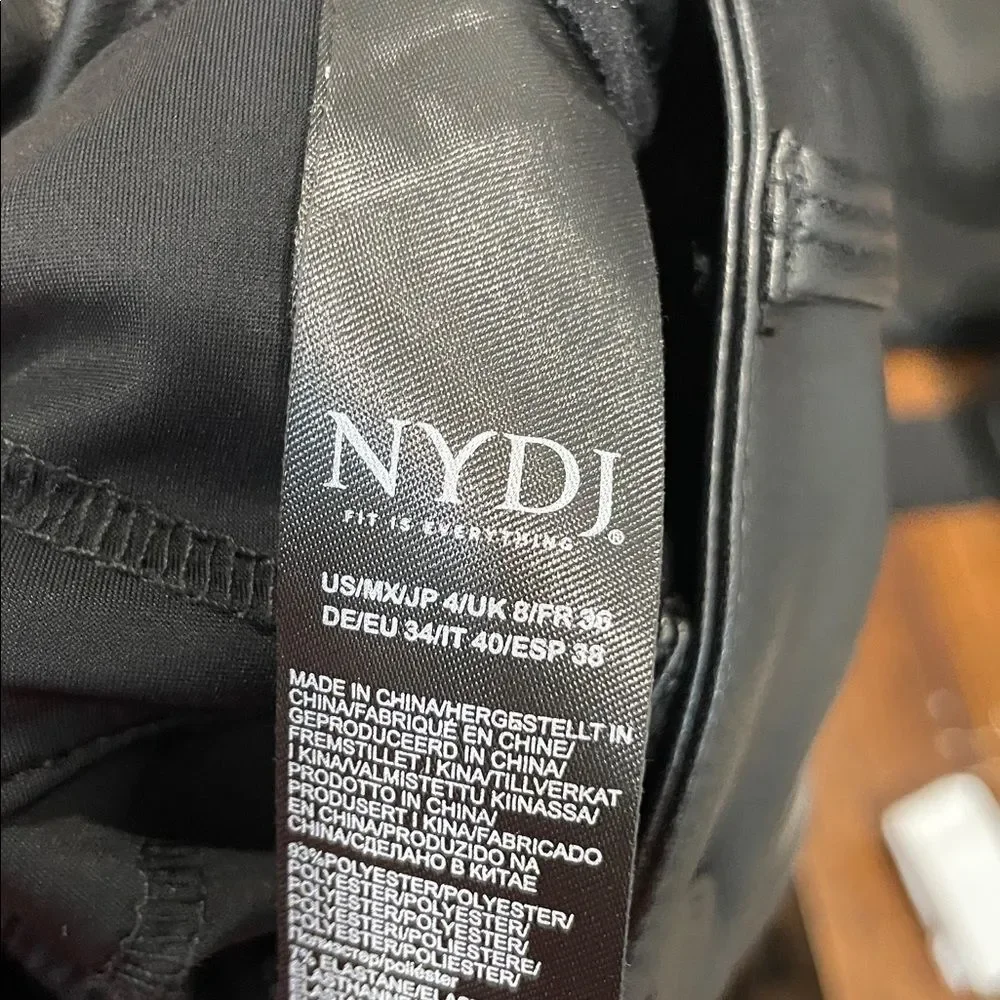 NEW NYDJ Sculpt-Her Black Faux Leather 5 Pocket Skirt Size 4
